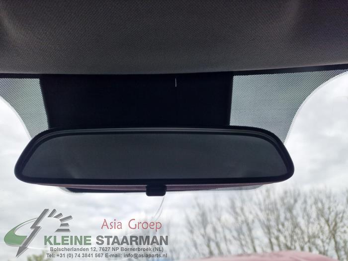 Rear view mirror from a Hyundai i20 (GBB) 1.2i 16V 2017
