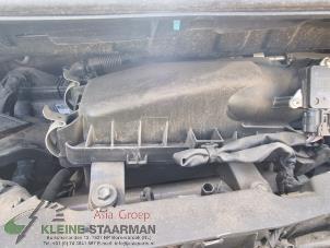 Używane Obudowa filtra powietrza Toyota Yaris II (P9) 1.33 16V Dual VVT-I Cena na żądanie oferowane przez Kleine Staarman B.V. Autodemontage