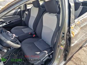 Used Seat, left Toyota Yaris III (P13) 1.5 16V Dual VVT-iE Price on request offered by Kleine Staarman B.V. Autodemontage