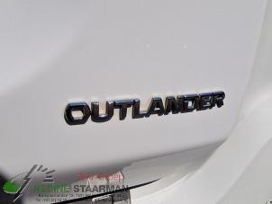 Gebrauchte Kraftstofffiltergehäuse Mitsubishi Outlander (GF/GG) 2.2 DI-D 16V Clear Tec 4x4 Preis auf Anfrage angeboten von Kleine Staarman B.V. Autodemontage