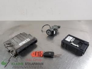 Usados Cerradura de contacto y ordenador Nissan Juke (F15) 1.2 DIG-T 16V Precio de solicitud ofrecido por Kleine Staarman B.V. Autodemontage