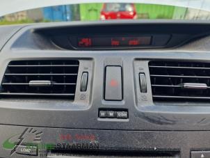 Usagé Commutateur éclairage d'urgence Mazda 5 (CWA9) 1.8i 16V Prix sur demande proposé par Kleine Staarman B.V. Autodemontage