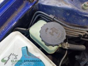 Usagé Réservoir d'huile direction assistée Toyota Corolla (EB/ZZ/WZ/CD) 1.4 16V VVT-i Prix sur demande proposé par Kleine Staarman B.V. Autodemontage