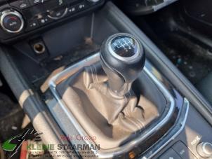 Gebrauchte Schaltknauf Mazda CX-5 (KF) 2.0 SkyActiv-G 165 16V 2WD Preis auf Anfrage angeboten von Kleine Staarman B.V. Autodemontage