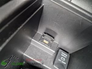 Gebrauchte AUX / USB-Anschluss Mitsubishi Outlander (GF/GG) 2.0 16V PHEV 4x4 Preis auf Anfrage angeboten von Kleine Staarman B.V. Autodemontage