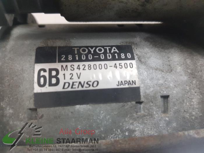 Rozrusznik z Toyota Corolla Verso (R10/11) 1.6 16V VVT-i 2007