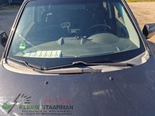 Used Cowl top grille Kia Sportage (JE) 2.0 CVVT 16V 4x2 Price on request offered by Kleine Staarman B.V. Autodemontage