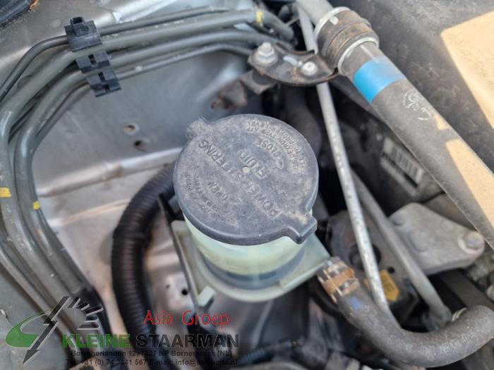 Power steering fluid reservoir Toyota Corolla Verso 1.6 16V VVTi 3ZZFE