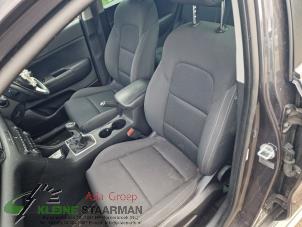 Used Seat, left Kia Sportage (QL) 1.7 CRDi 115 16V 4x2 Price on request offered by Kleine Staarman B.V. Autodemontage