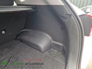 Używane Tapicerka pokrywy bagaznika prawa Hyundai Tucson (TL) 1.7 CRDi 16V 2WD Cena na żądanie oferowane przez Kleine Staarman B.V. Autodemontage