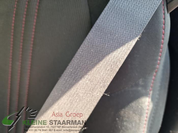 Sicherheitsgurt links vorne van een Mazda MX-5 (ND) 1.5 Skyactiv G-131 16V 2017