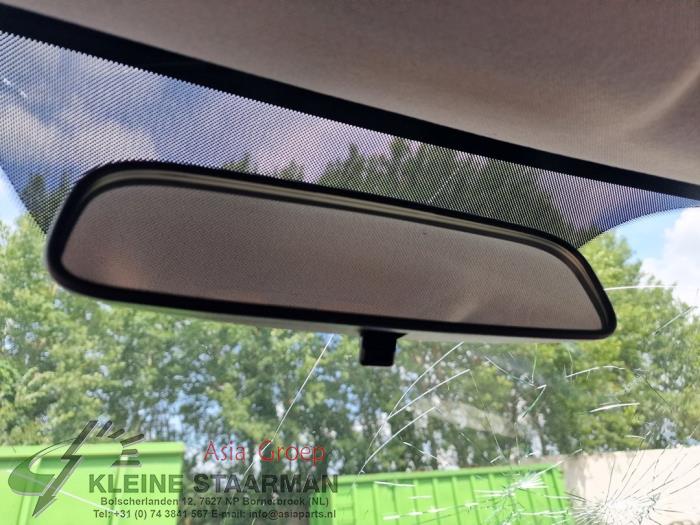 Rear view mirror from a Hyundai i10 (B5) 1.0 12V 2015