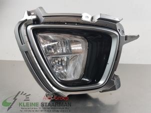 Used Fog light, front right Kia Sorento III (UM) 2.2 CRDi 16V VGT 4x4 Price on request offered by Kleine Staarman B.V. Autodemontage
