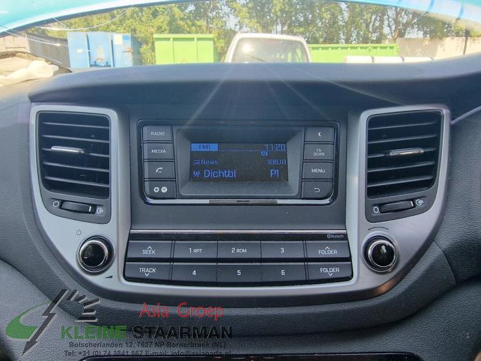 Radio d'un Hyundai Tucson (TL) 1.6 GDi 16V 2017