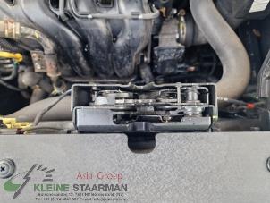 Usagé Mécanique de verrouillage capot Hyundai Tucson (TL) 1.6 GDi 16V 2WD Prix sur demande proposé par Kleine Staarman B.V. Autodemontage