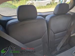 Gebrauchte Sitz hinten Kia Sorento III (UM) 2.2 CRDi 16V VGT 4x4 Preis auf Anfrage angeboten von Kleine Staarman B.V. Autodemontage