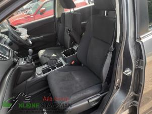 Used Seat, left Honda CR-V (RM) 2.0 i-VTEC 16V 4x4 Price on request offered by Kleine Staarman B.V. Autodemontage