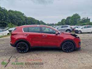 Used Box beam,right Kia Sportage (QL) 1.7 CRDi 115 16V 4x2 Price on request offered by Kleine Staarman B.V. Autodemontage