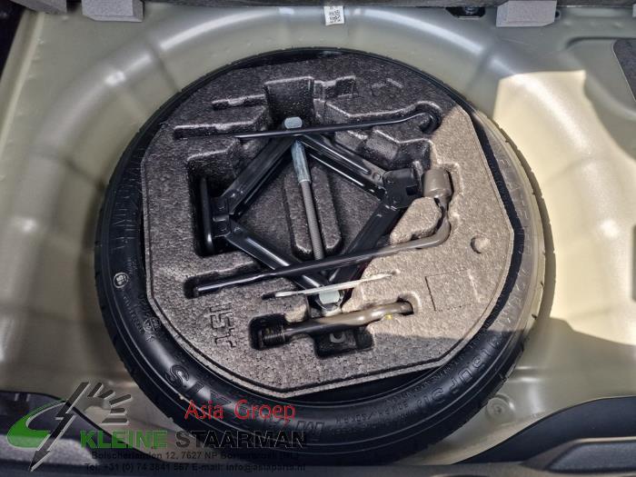 Spare wheel from a Kia Picanto (JA) 1.0 T-GDI 12V 2021