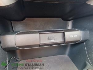 Used AUX / USB connection Kia Picanto (JA) 1.0 T-GDI 12V Price on request offered by Kleine Staarman B.V. Autodemontage
