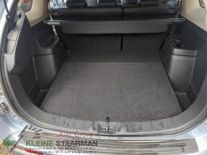 Usagé Plaque sol coffre Mitsubishi Outlander (GF/GG) 2.0 16V PHEV 4x4 Prix sur demande proposé par Kleine Staarman B.V. Autodemontage