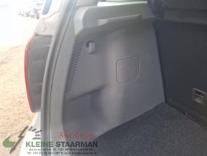 Usados Tapizado de maletero izquierda Suzuki SX4 (EY/GY) 1.6 16V VVT Comfort,Exclusive Autom. Precio de solicitud ofrecido por Kleine Staarman B.V. Autodemontage