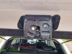 Used Tailgate lock mechanism Hyundai iX20 (JC) 1.4i 16V Price on request offered by Kleine Staarman B.V. Autodemontage