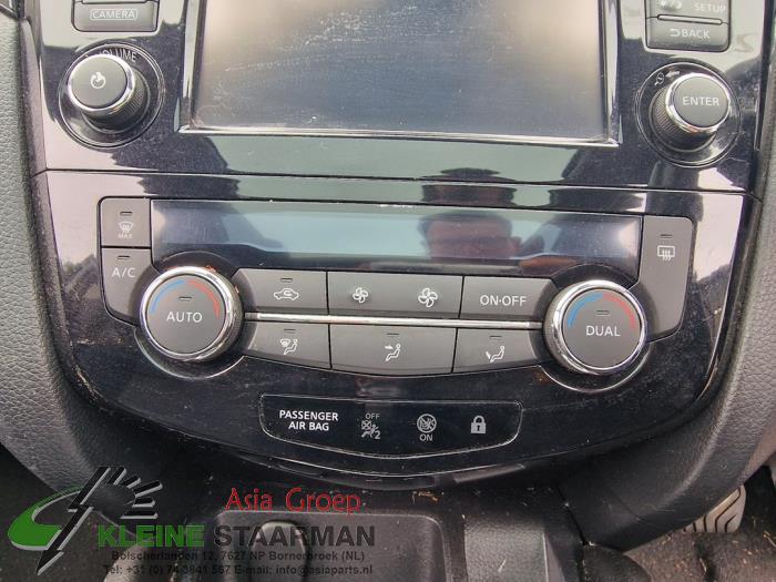 Heater control panel Nissan Qashqai 1.6 dCi