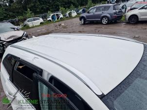 Używane Reling dachowy prawy Toyota Auris Touring Sports (E18) 1.8 16V Hybrid Cena na żądanie oferowane przez Kleine Staarman B.V. Autodemontage