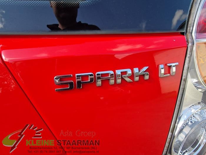 Rear bumper frame from a Chevrolet Spark (M300) 1.2 16V 2011