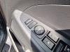 Interruptor de retrovisor de un Hyundai Tucson (TL), 2015 2.0 CRDi 16V High Power 4WD, SUV, Diesel, 1.995cc, 136kW (185pk), 4x4, D4HA, 2015-06 / 2020-09, TLEF5D14; TLEF5D34; TLEF5D44 2017