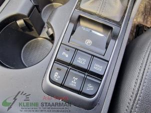 Usados Interruptor de freno de mano Hyundai Tucson (TL) 2.0 CRDi 16V High Power 4WD Precio de solicitud ofrecido por Kleine Staarman B.V. Autodemontage