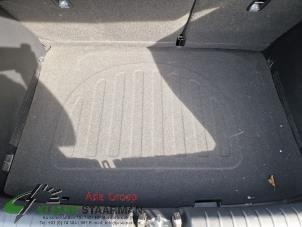 Used Floor panel load area Kia Stonic (YB) 1.0i T-GDi 12V Price on request offered by Kleine Staarman B.V. Autodemontage