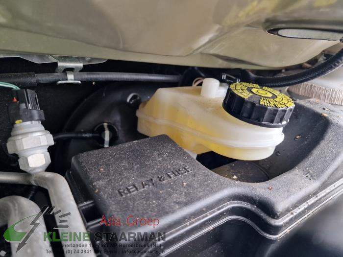 Brake servo from a Toyota Aygo (B40) 1.0 12V VVT-i 2019