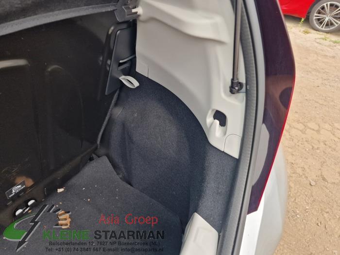 Tapizado de maletero derecha de un Toyota Aygo (B40) 1.0 12V VVT-i 2019