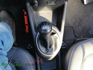 Usados Botón de palanca Hyundai i20 1.2i 16V Precio de solicitud ofrecido por Kleine Staarman B.V. Autodemontage