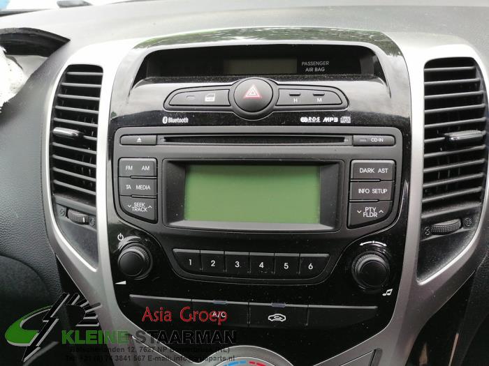 Radioodtwarzacz CD z Hyundai iX20 (JC) 1.4i 16V 2014