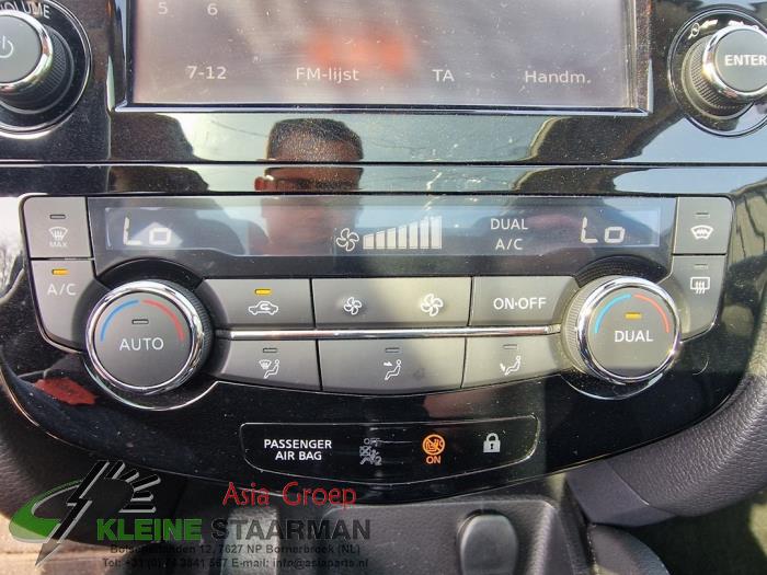 Heater control panel Nissan Qashqai 1.2 DIGT 16V