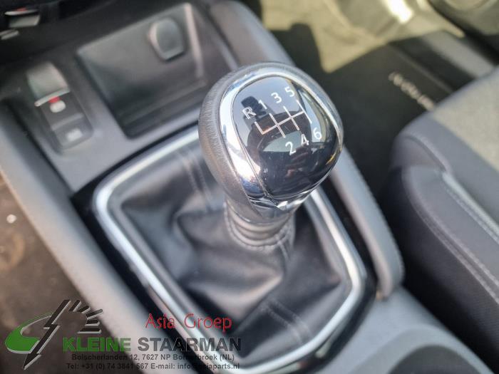 Nissan qashqai deals j11 gear knob