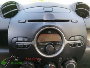 Used Radio CD player Mazda 2 (DE) 1.3 16V S-VT High Power Price on request offered by Kleine Staarman B.V. Autodemontage