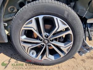 Used Wheel + tyre Hyundai Santafe Price on request offered by Kleine Staarman B.V. Autodemontage