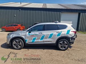 Used Central strip, left Hyundai Santafe Price on request offered by Kleine Staarman B.V. Autodemontage