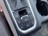 Interruptor de freno de mano de un Hyundai Santafe 2020