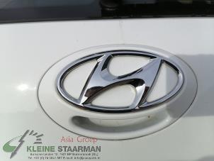 Używane Uchwyt tylnej klapy Hyundai i10 (B5) 1.0 12V Cena na żądanie oferowane przez Kleine Staarman B.V. Autodemontage