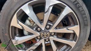Gebrauchte Felgen Set + Reifen Toyota Corolla Cross 2.0 VVT-i 16V Hybrid Preis auf Anfrage angeboten von Kleine Staarman B.V. Autodemontage