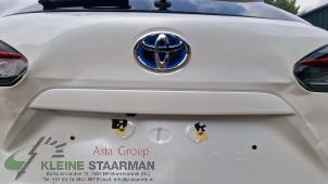 Usagé Poignée hayon Toyota Corolla Cross 2.0 VVT-i 16V Hybrid Prix sur demande proposé par Kleine Staarman B.V. Autodemontage