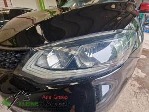 Used Headlight, left Nissan Pulsar (C13) 1.2 DIG-T 16V Price on request offered by Kleine Staarman B.V. Autodemontage