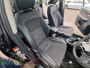 Used Seat, right Suzuki Vitara (LY/MY) 1.5 16V Dualjet Hybrid Price on request offered by Kleine Staarman B.V. Autodemontage