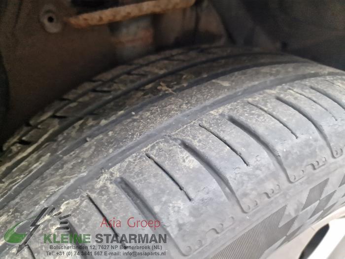 Wheel + tyre from a Suzuki Vitara (LY/MY) 1.0 Booster Jet Turbo 12V 2019