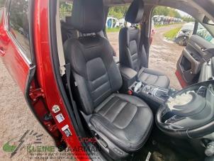 Używane Fotel prawy Mazda CX-5 (KF) 2.2 SkyActiv-D 175 16V 4WD Cena na żądanie oferowane przez Kleine Staarman B.V. Autodemontage